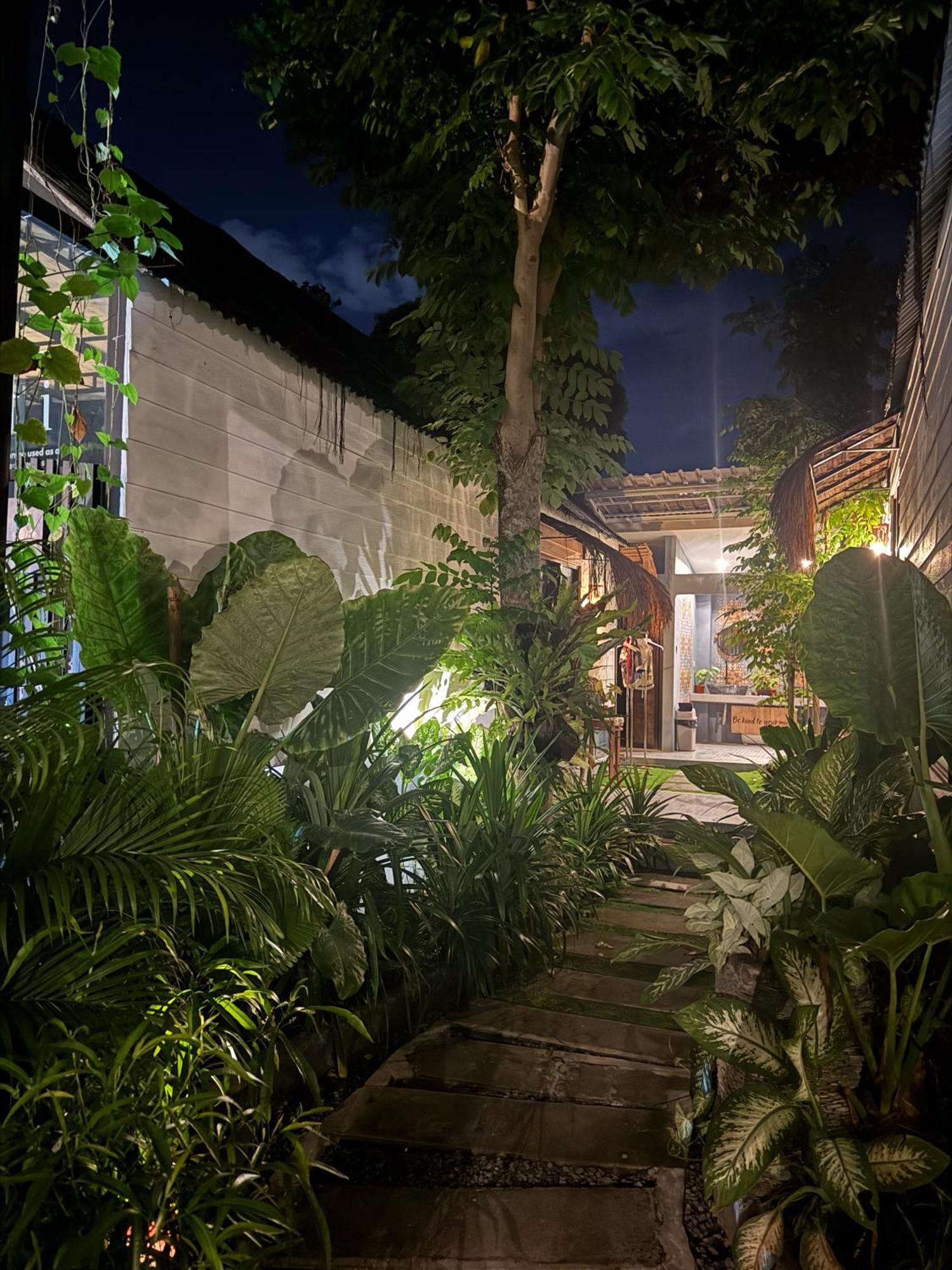 The Jungle Hostel Canggu Dış mekan fotoğraf